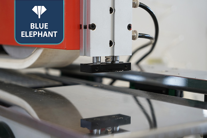 軟成型全自動(dòng)封邊機(jī)