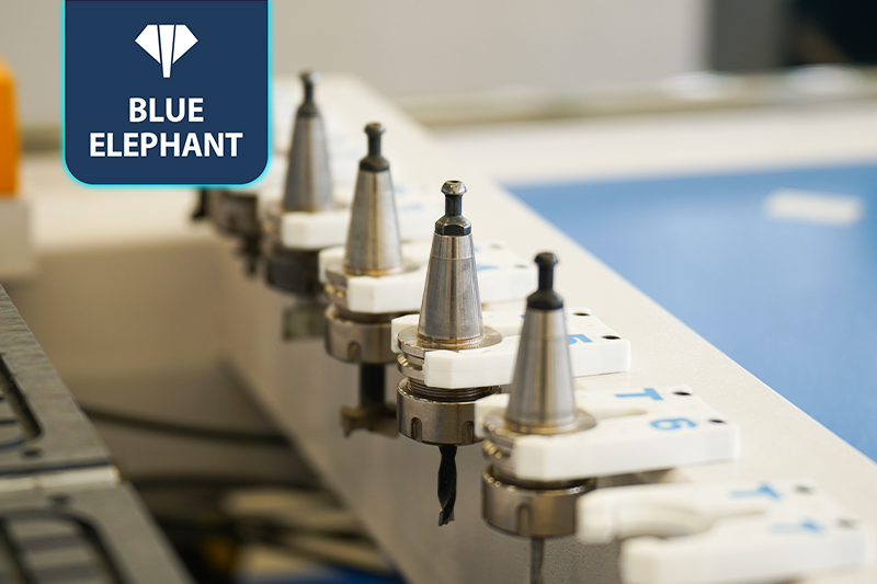 門(mén)墻柜一體機(jī)